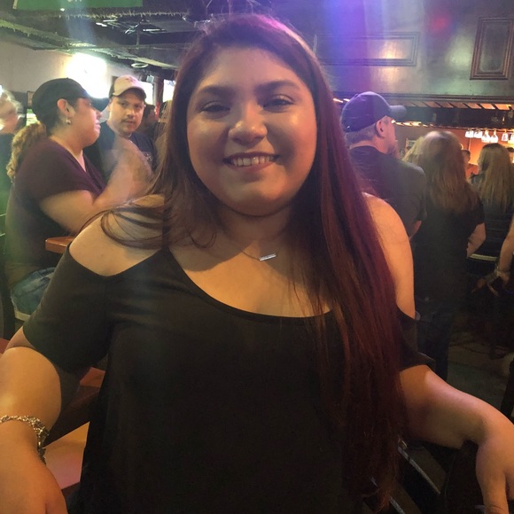 Meet your Posher, Alexandra - Picture 4 of 4